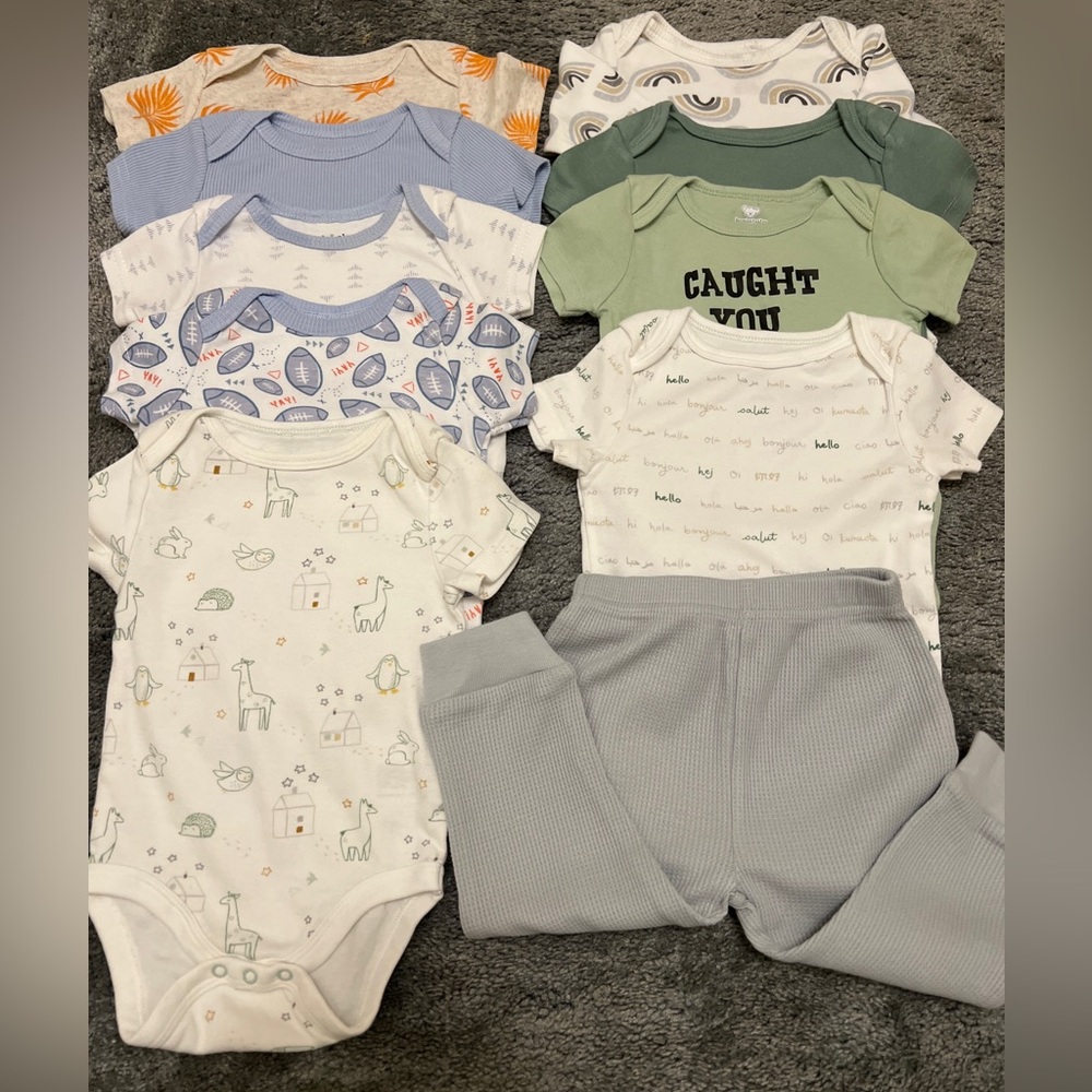 Baby Onesies Bundle 10pcs
6-9 months